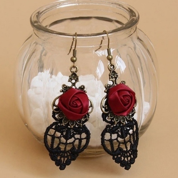 Earrings - Picture 2 of 5